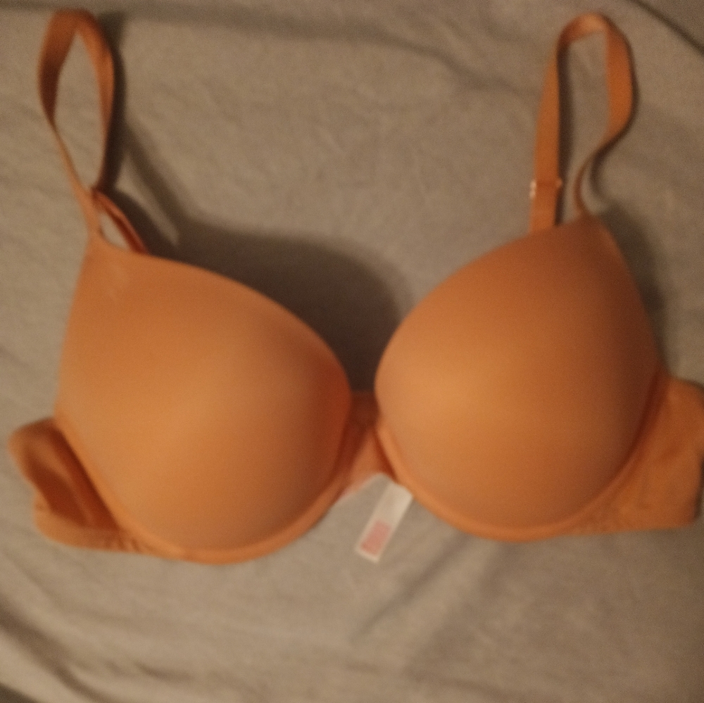 VS Pink Wear Everywhere Push Up